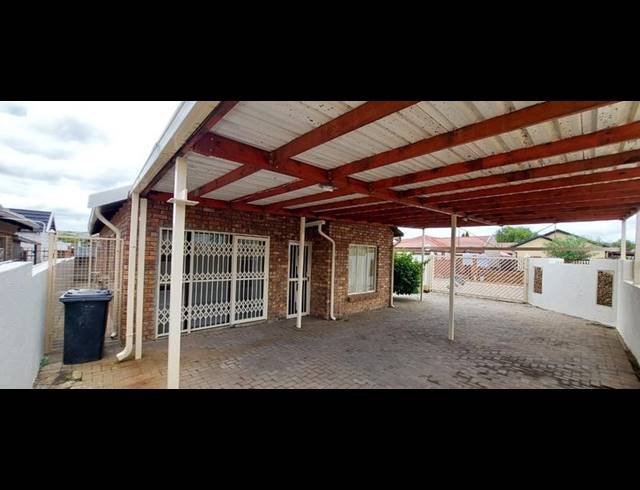 4 BEDROOM HOUSE FOR SALE IN DANVILLE